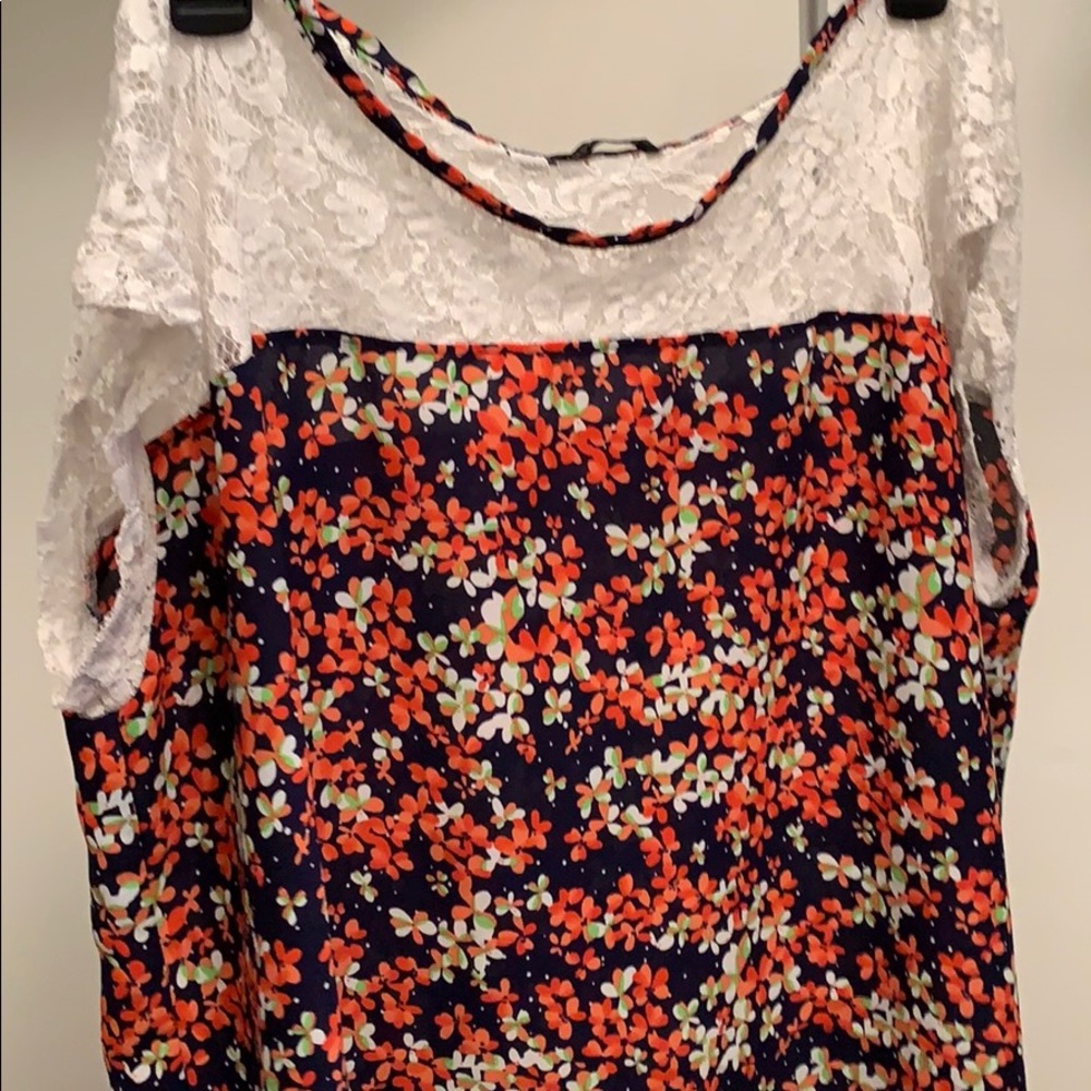 Floral print blouse